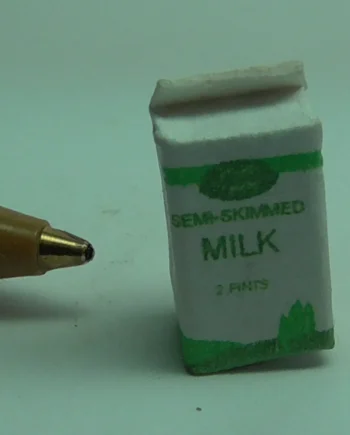 Carton of Semi Skimmed Milk (Green)