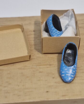 1:12th Scale Dolls House Miniatures Ladies Shoes HD010