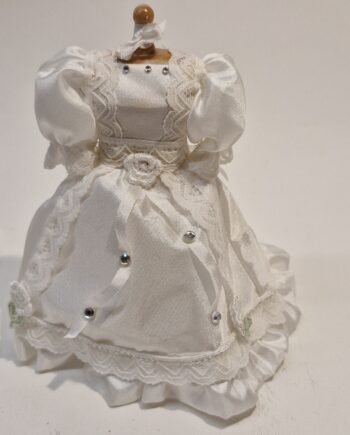 1:12th Scale Dolls House Miniatures, White Bridal Dress HD021