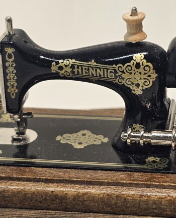 1:12th Scale Bodo Hennig Sewing Machine