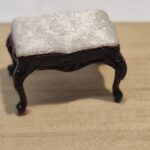 24th scale   Quality Foot Stool    GO32 24