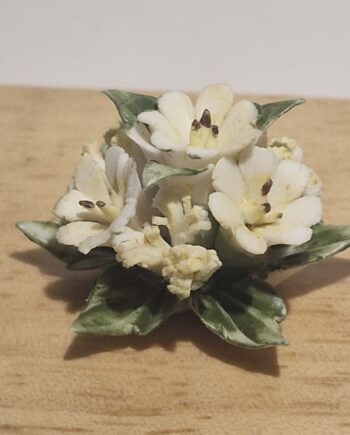 12th scale     Porcelain Table Centre     ME62