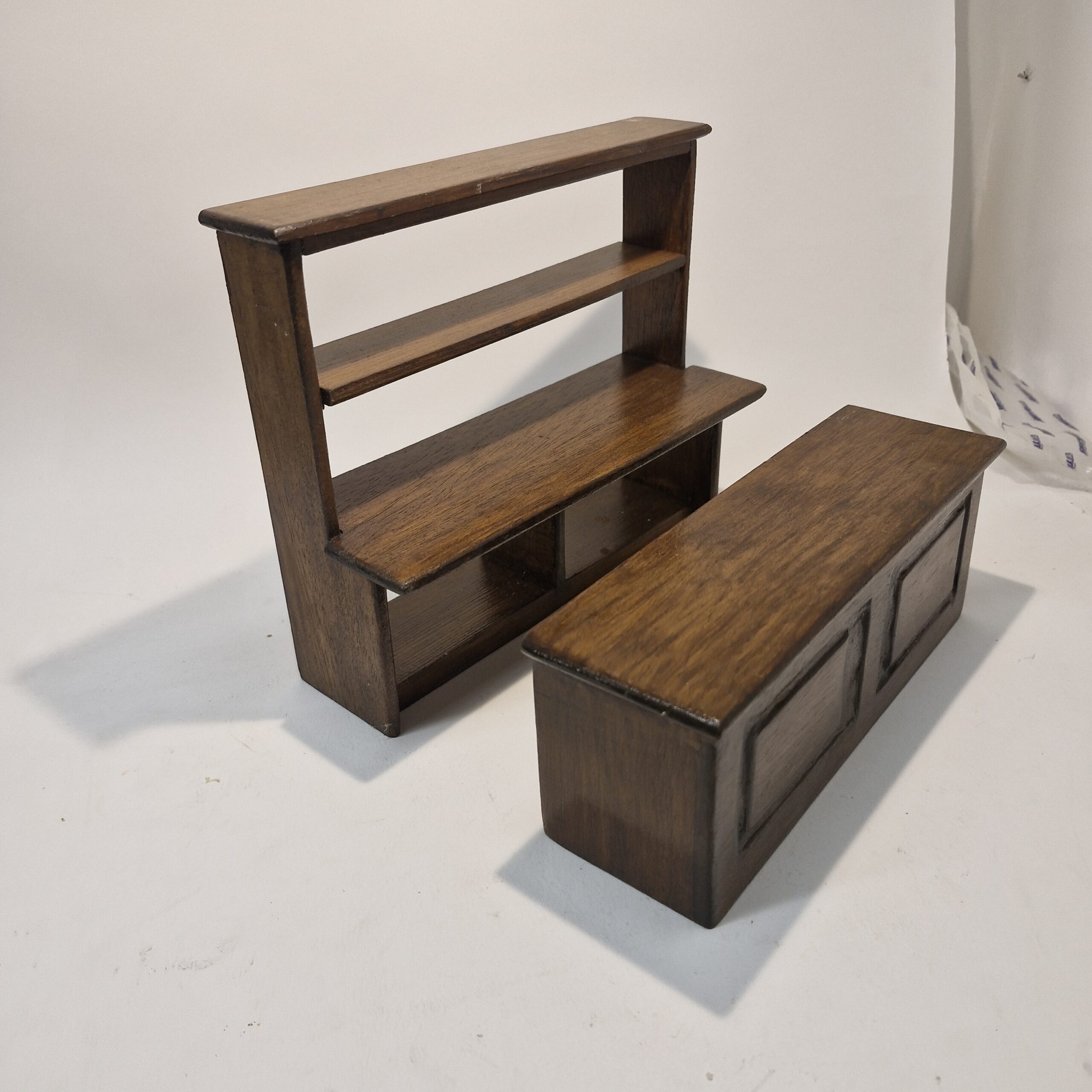 1/12th Scale Doll House 8 1/2" Long Bar with back Shelving SEC03