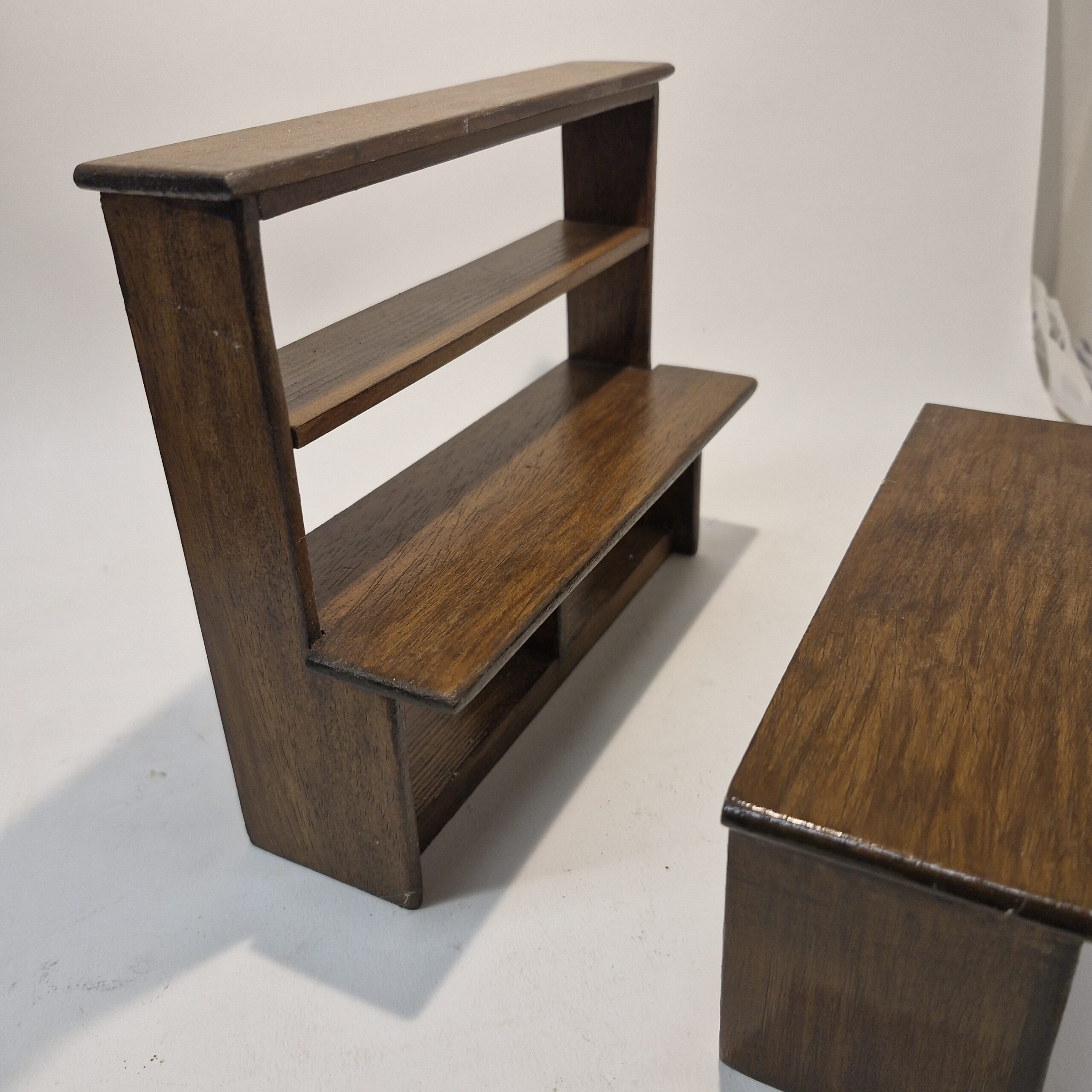 1/12th Scale Doll House 8 1/2" Long Bar with back Shelving SEC03