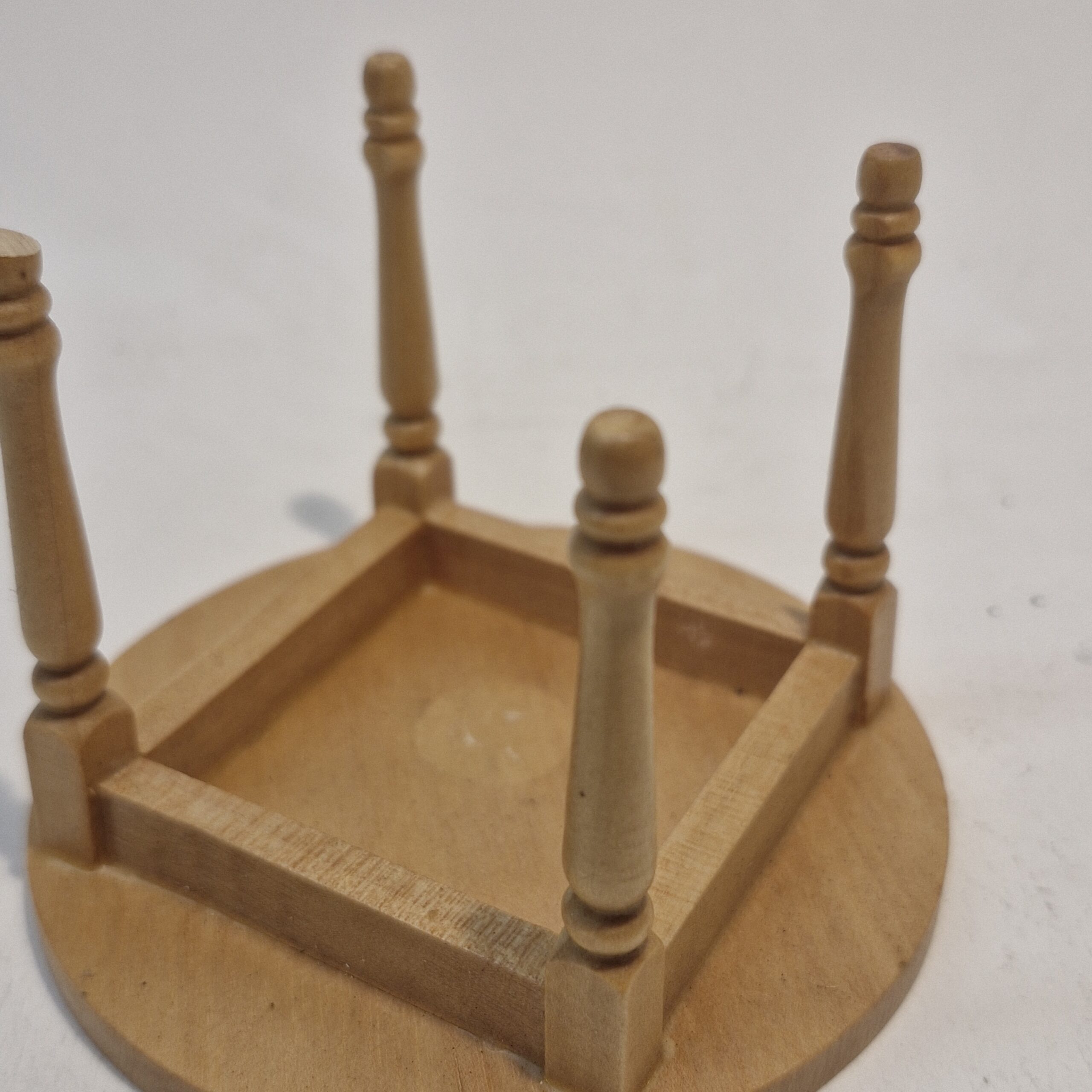 1/12th Scale Doll House 3 1/2" dia Table Pine SEC08