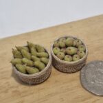 24th scale 2 x wicker Baskets of Food  stunning detail   GO51 24
