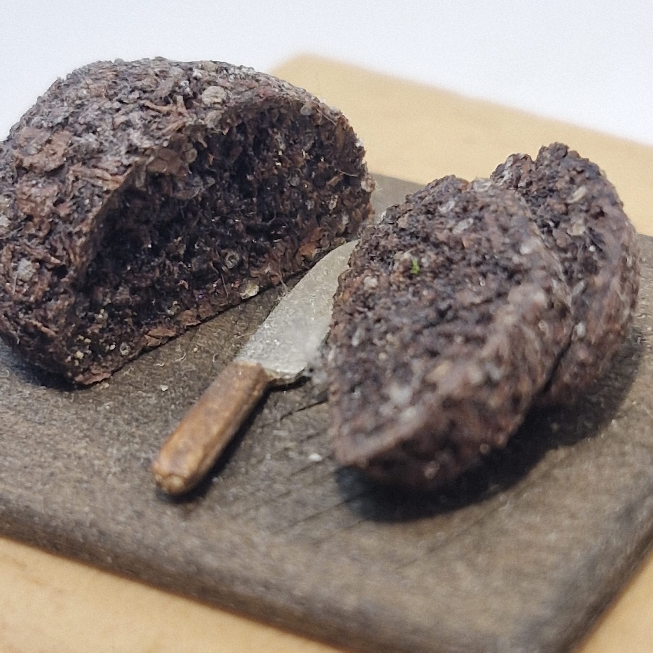 12th scale Dolls House Mediaeval Food Bread on board RA33