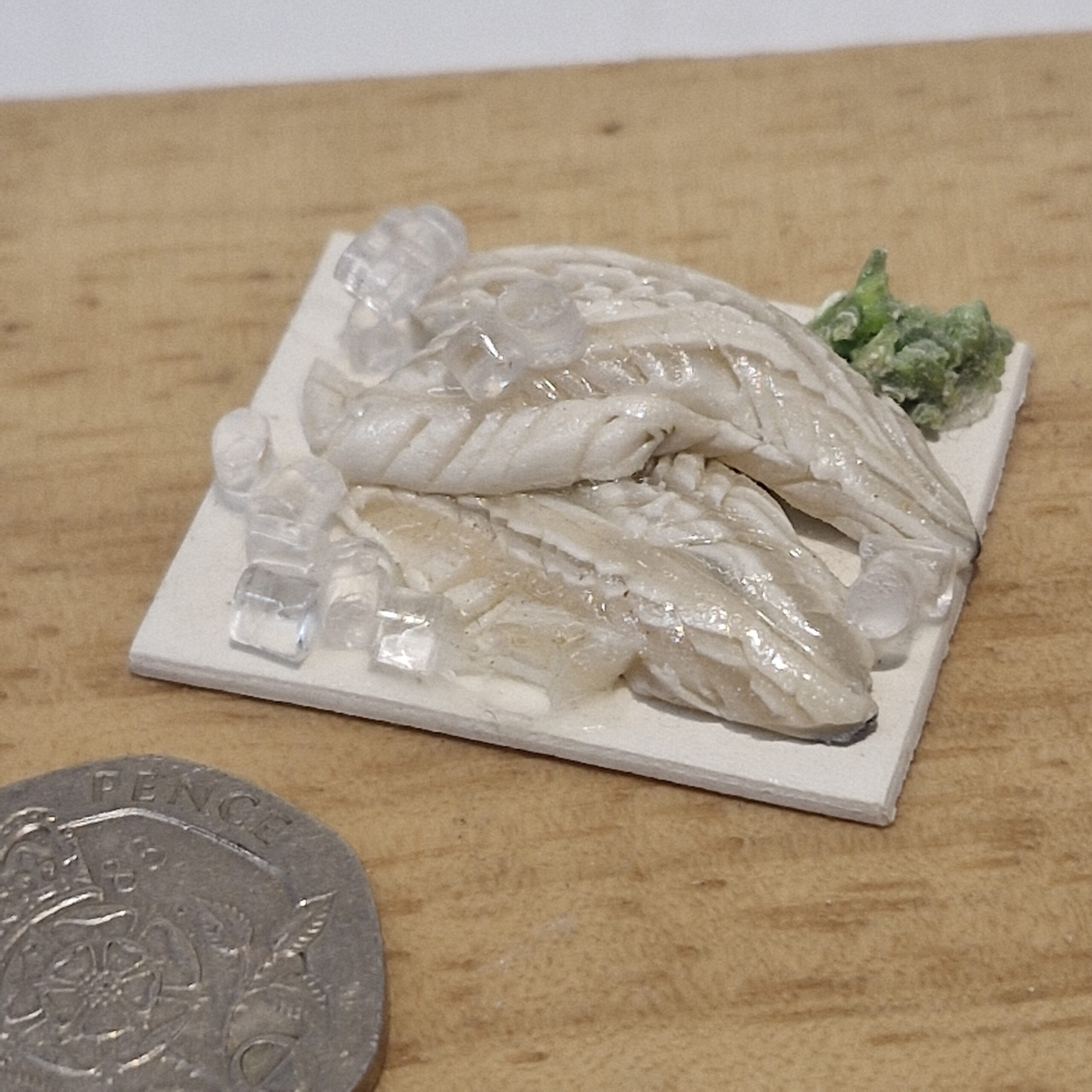 12th scale Dolls House Tray of Fish with Ice RA32