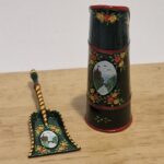 12th scale Dolls House  Hand painted Coal Scuttle and Shovel   Victoria Fasken   RA36