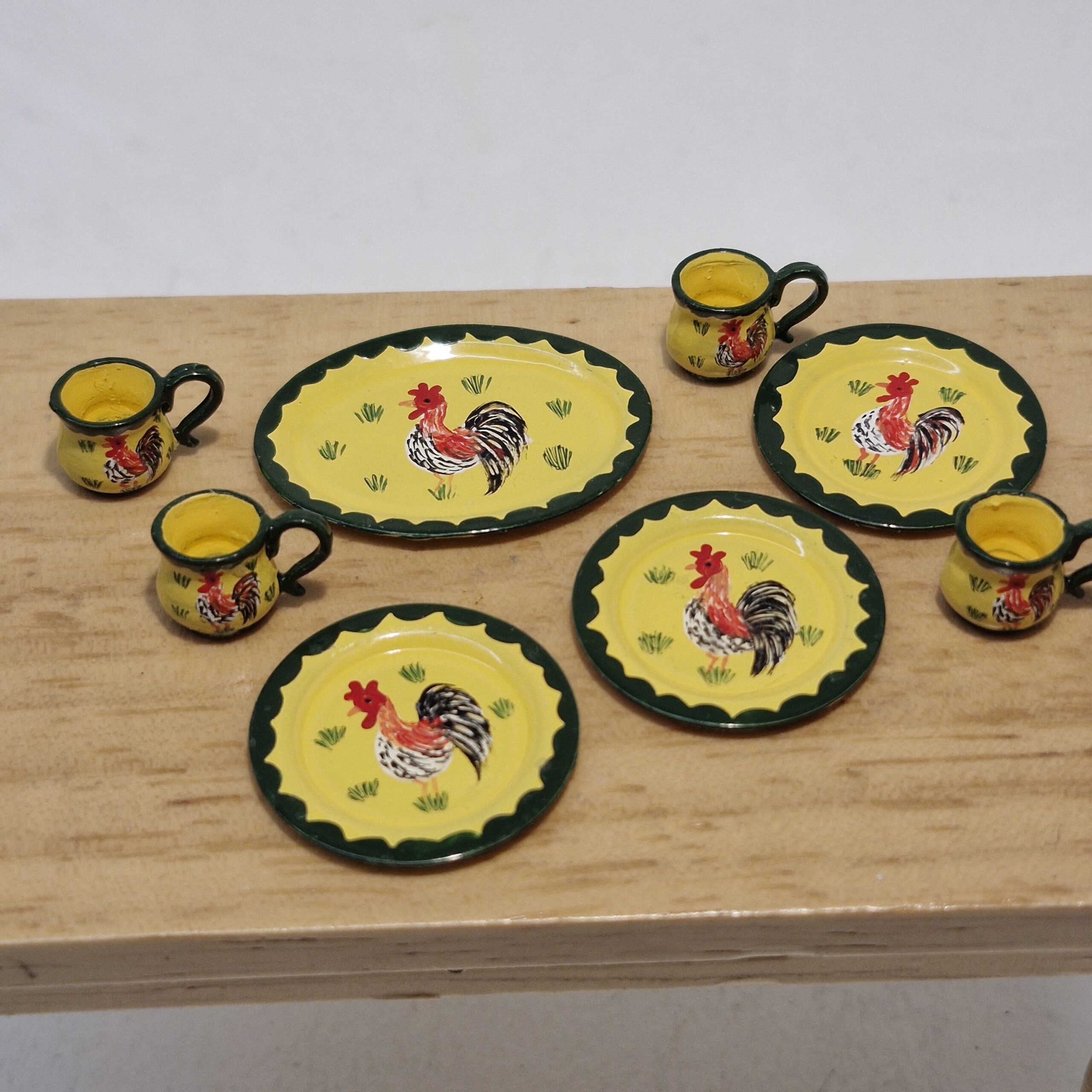 12th scale Dolls House Hand Painted Plates and Cups Victoria Fasken RA40