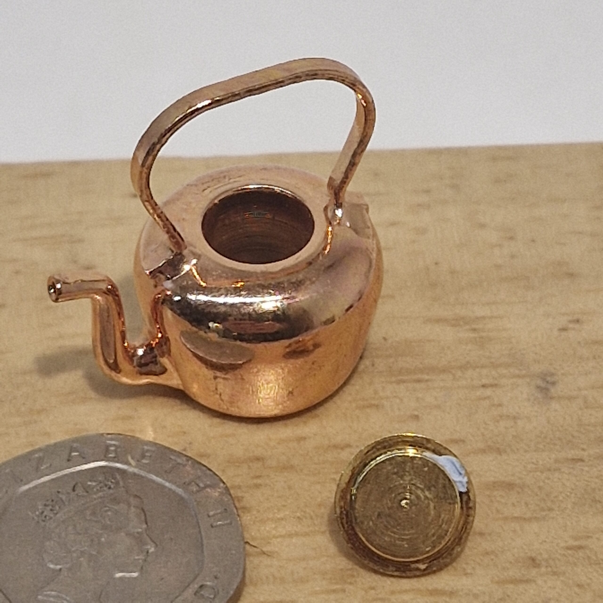 12th scale Dolls House Miniature Brass Kettle RC04