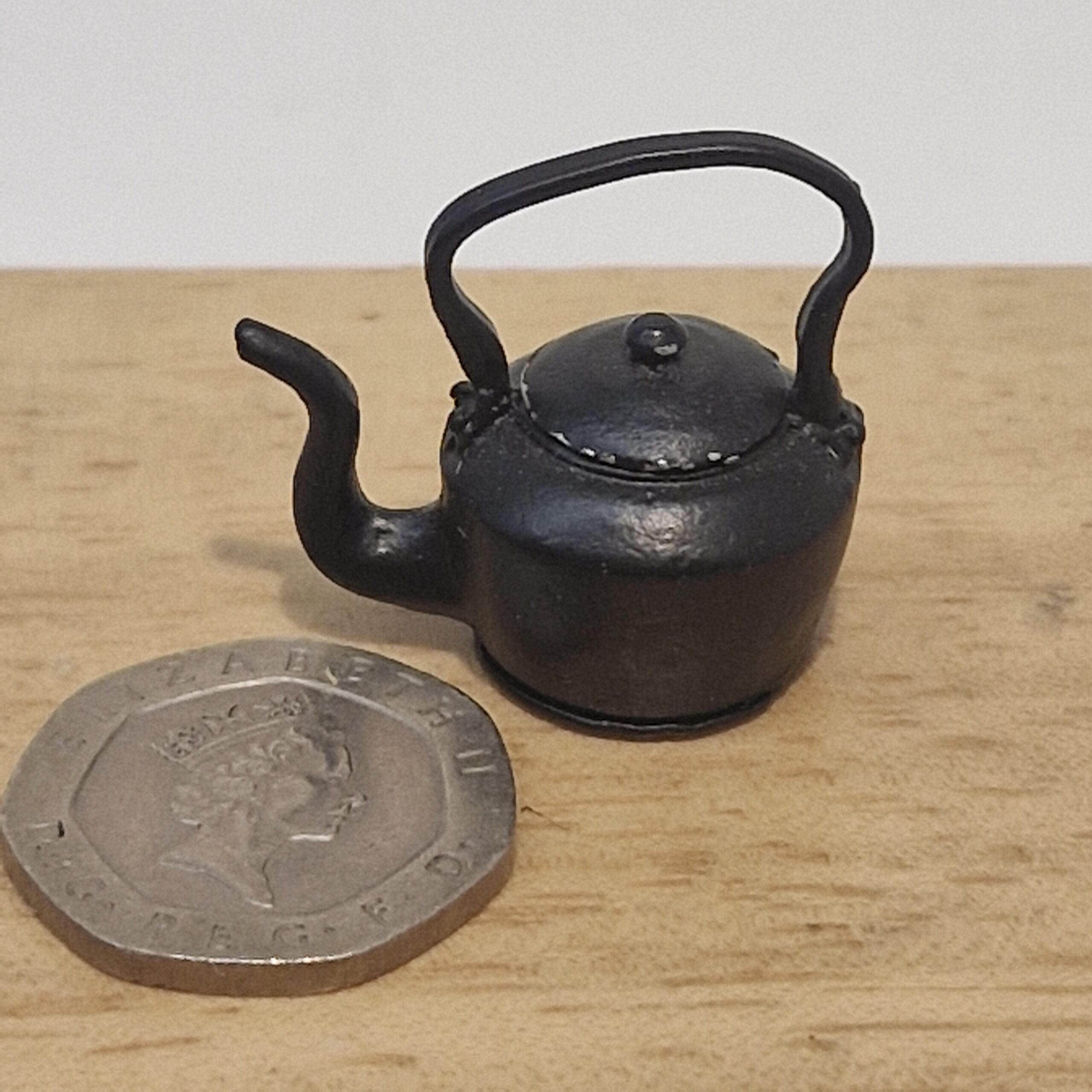 12th scale Dolls House Miniature Black Kettle removable Lid RC06