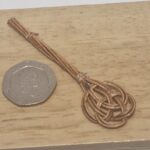 12th scale Dolls House Miniature Carpet Beater   RD22