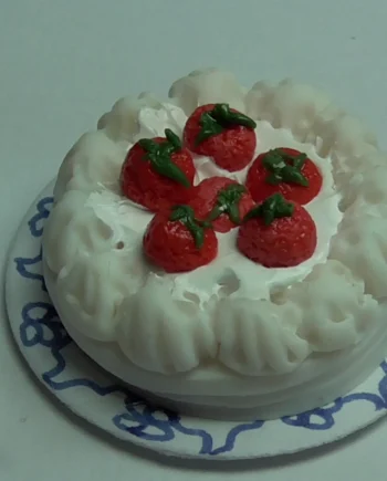 12th scale Doll House Strawberry Pavlova - F252