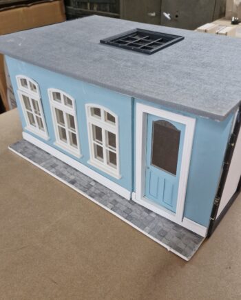 12th scale Shop Room Box ready made RBR04