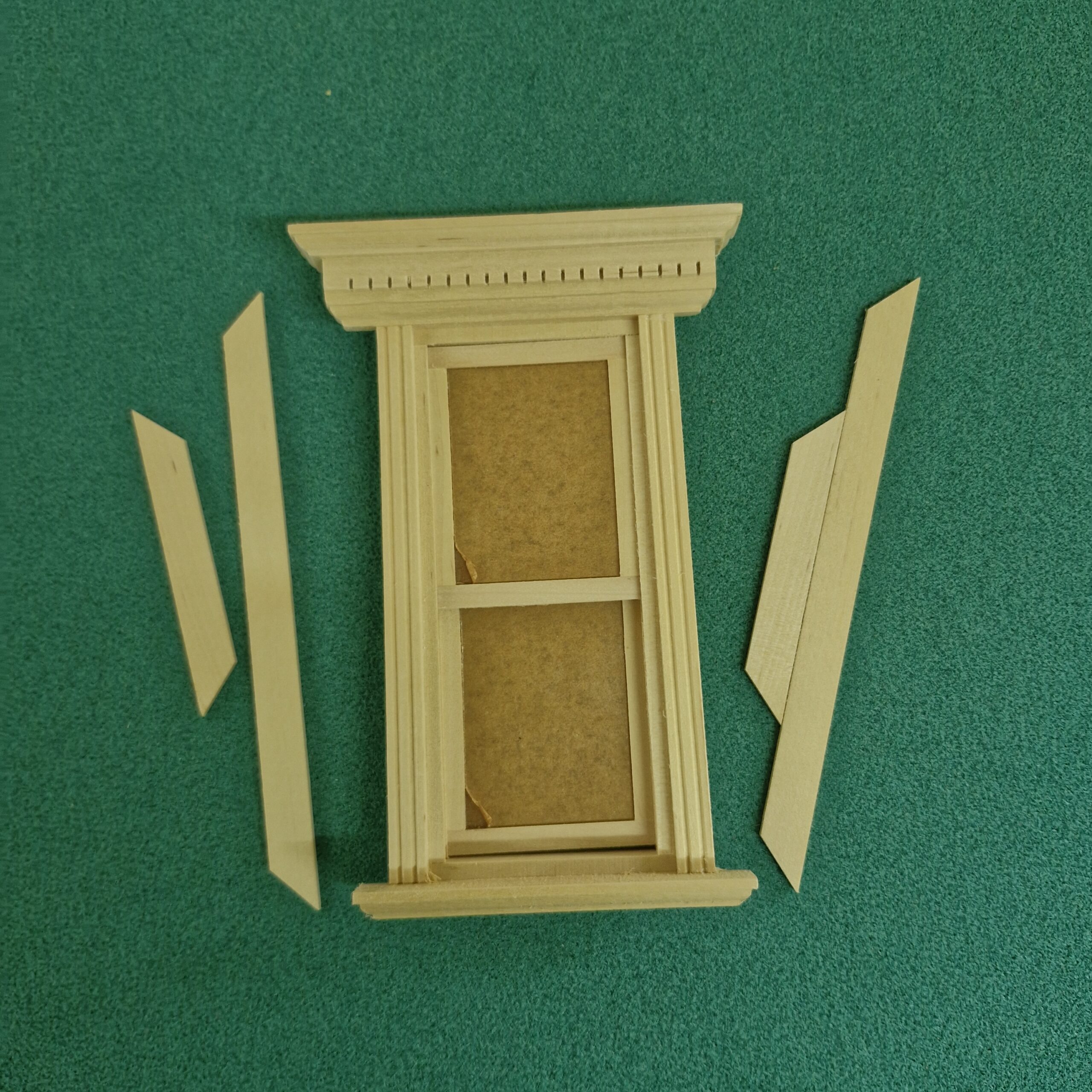 Dolls House 1:12 scale Working Sash Window BM11