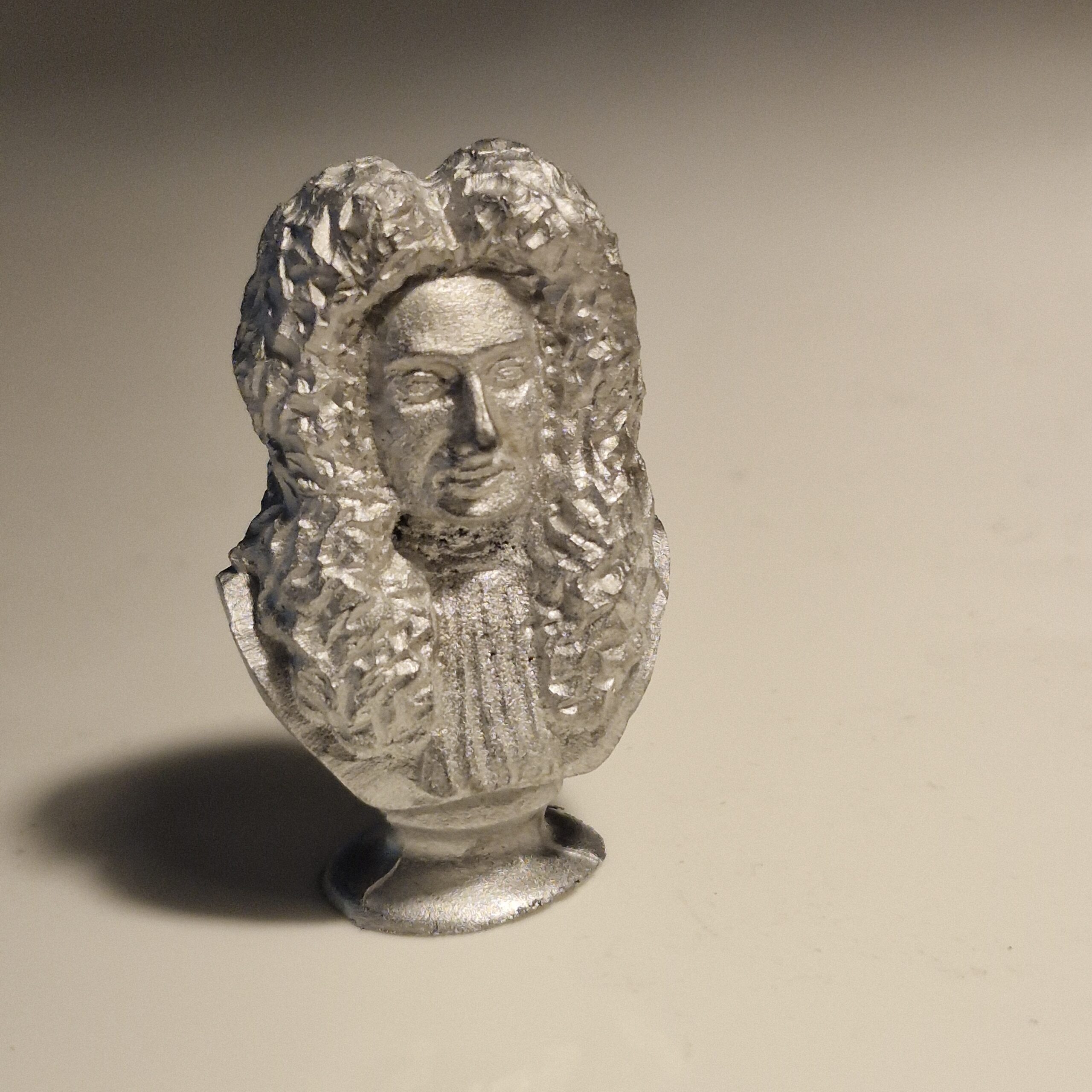 12th scale Doll House Bust of Isaac Newton DH165