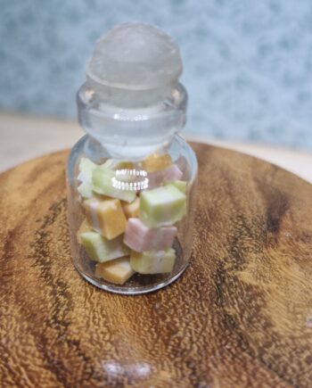 1:12th Dolls House Accessories Jar of sweets CAN5