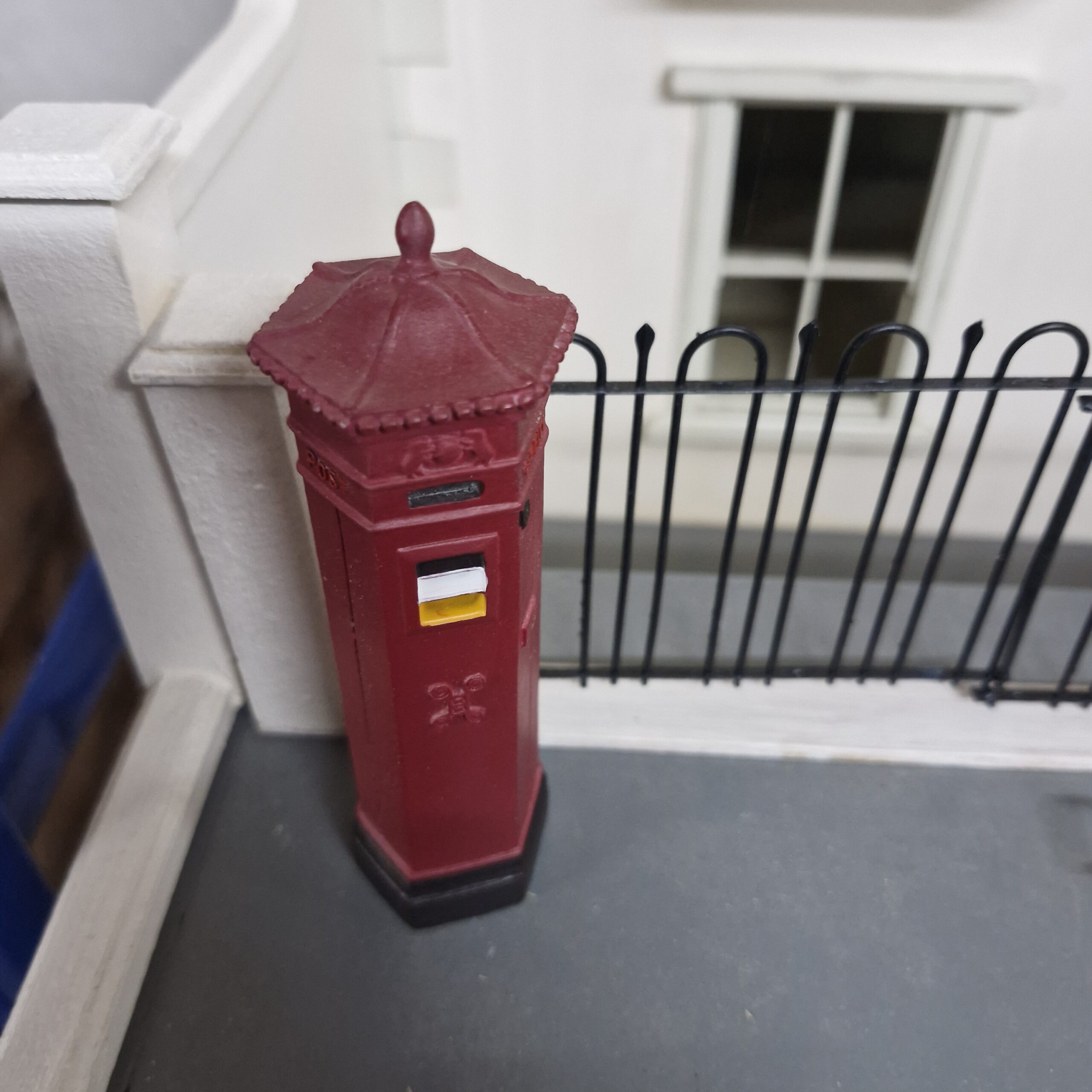 12th scale Dolls House Victorian Post Box DF636