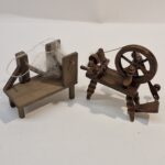 1/12th Scale Dolls House Wool Weaving Units RE98