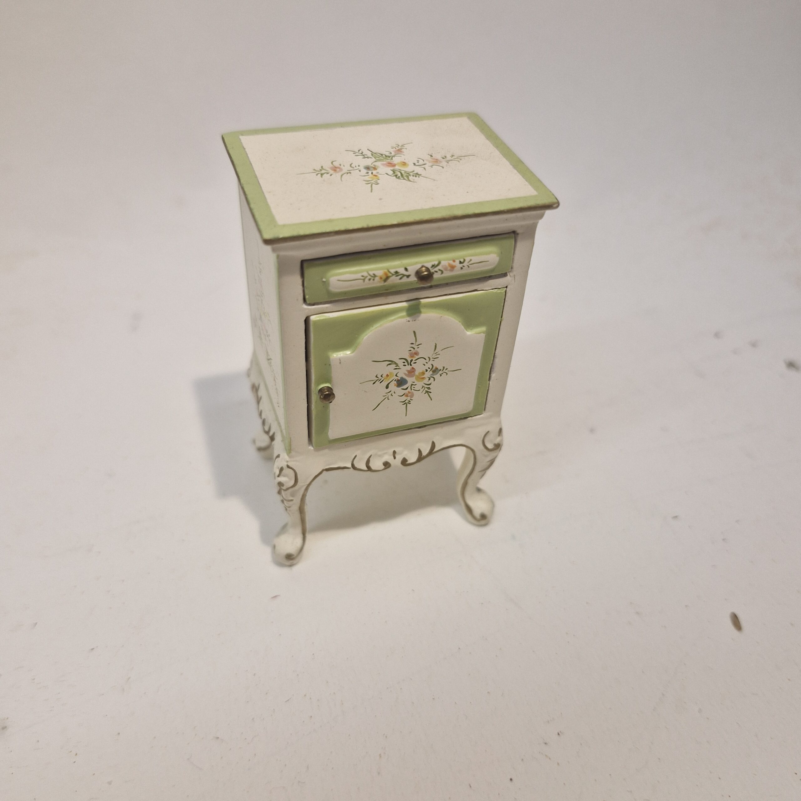 1:12th Dolls House Furniture, Bedside Cabinet by JiaYi FHE08