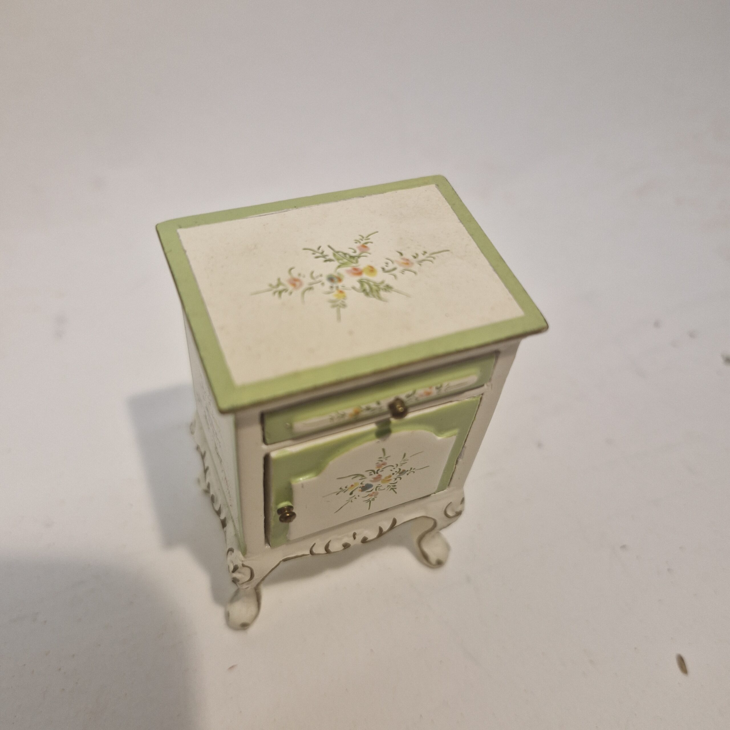 1:12th Dolls House Furniture, Bedside Cabinet by JiaYi FHE08