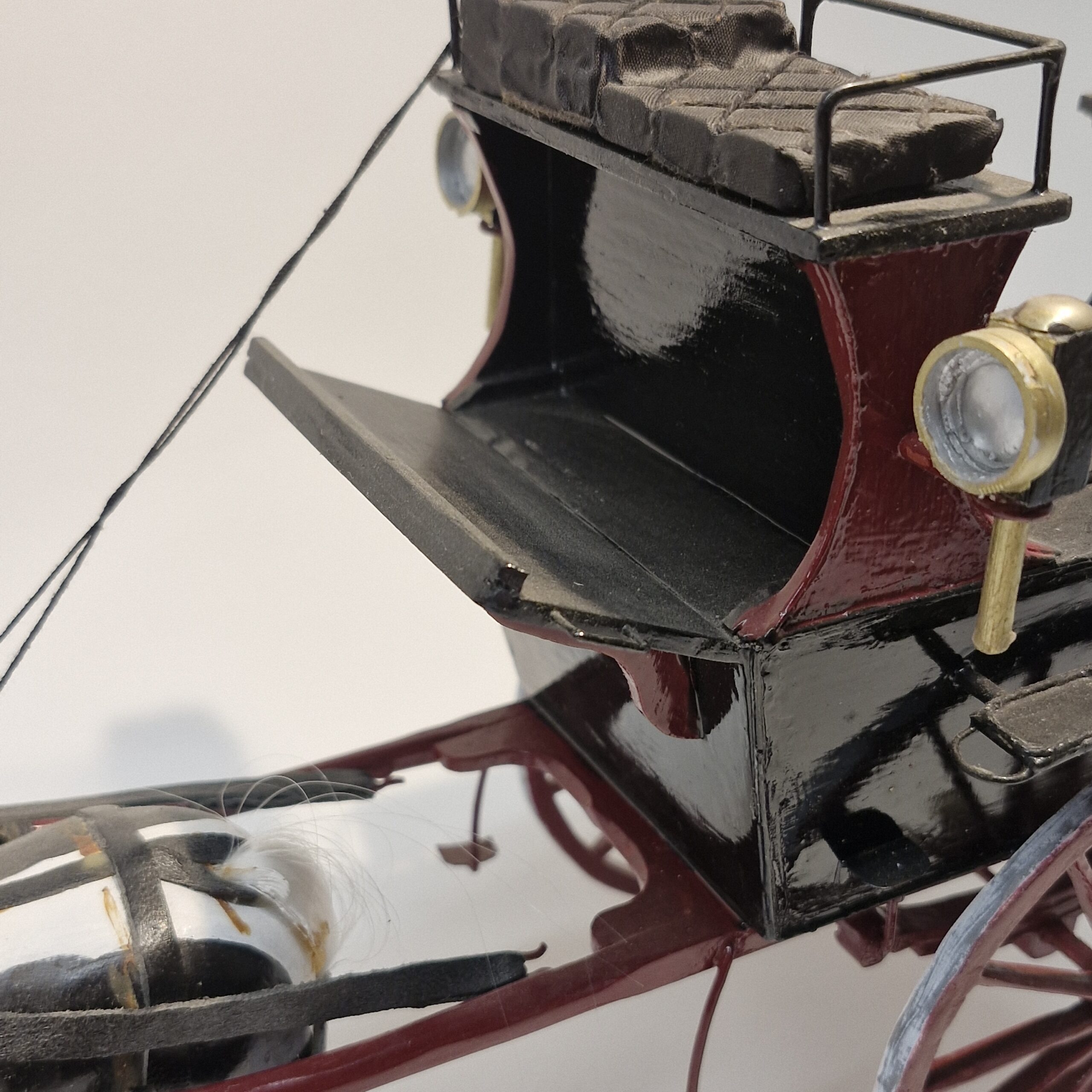 1:12th Dolls House Furniture, Horse and Carriage High Quality HC100