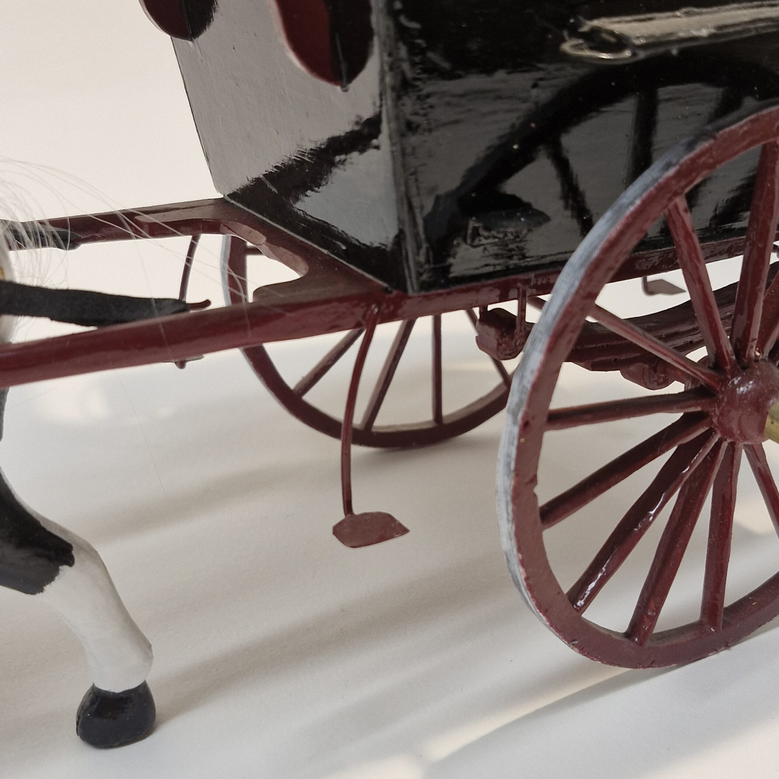 1:12th Dolls House Furniture, Horse and Carriage High Quality HC100