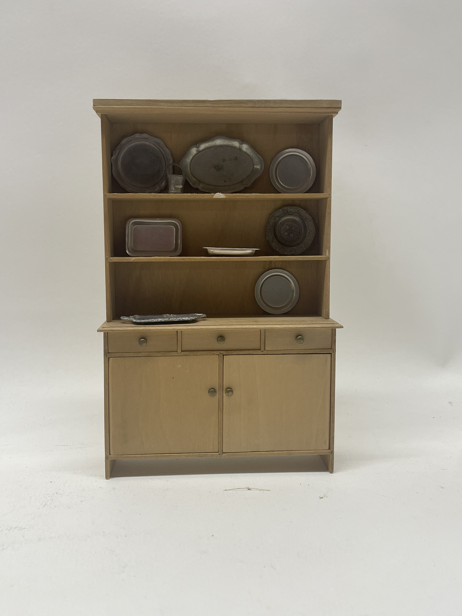 1:12th Scale Dolls House Furniture, Doug Wells- Cabinet DW10