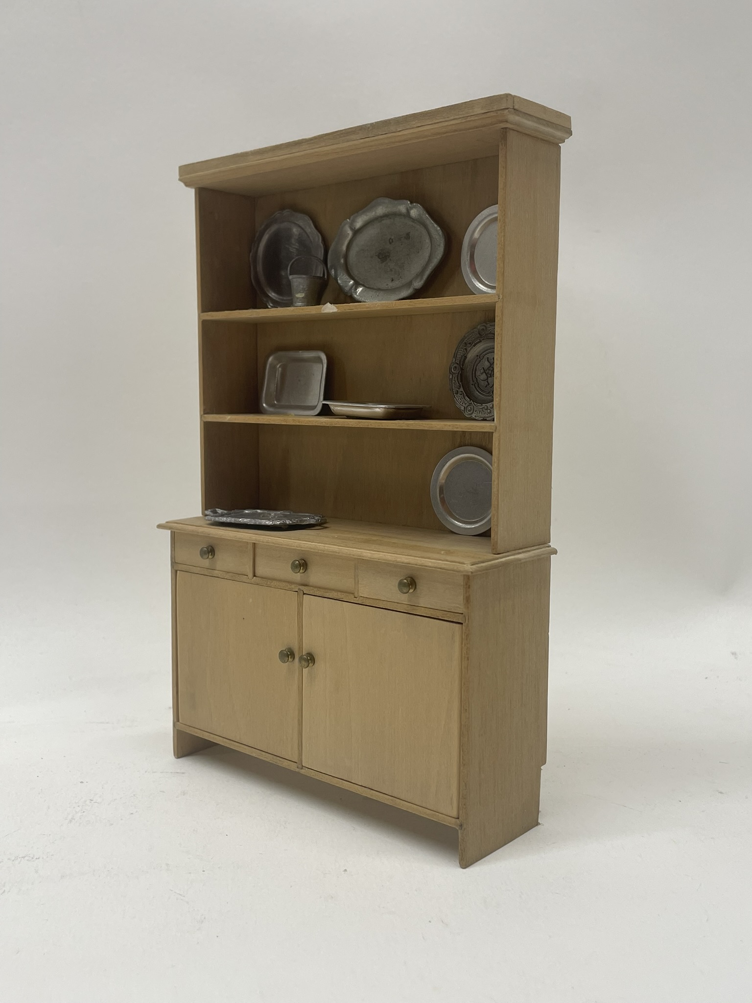 1:12th Scale Dolls House Furniture, Doug Wells- Cabinet DW10