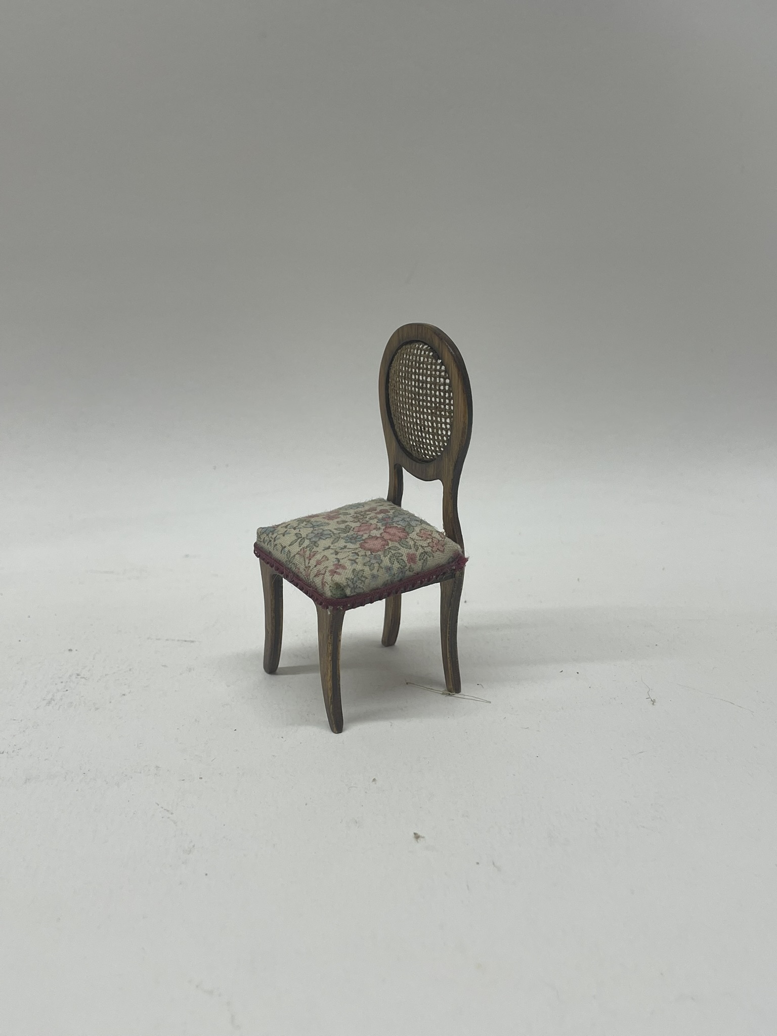 1:12th Scale Dolls House Furniture, Doug Wells- Chair DW13