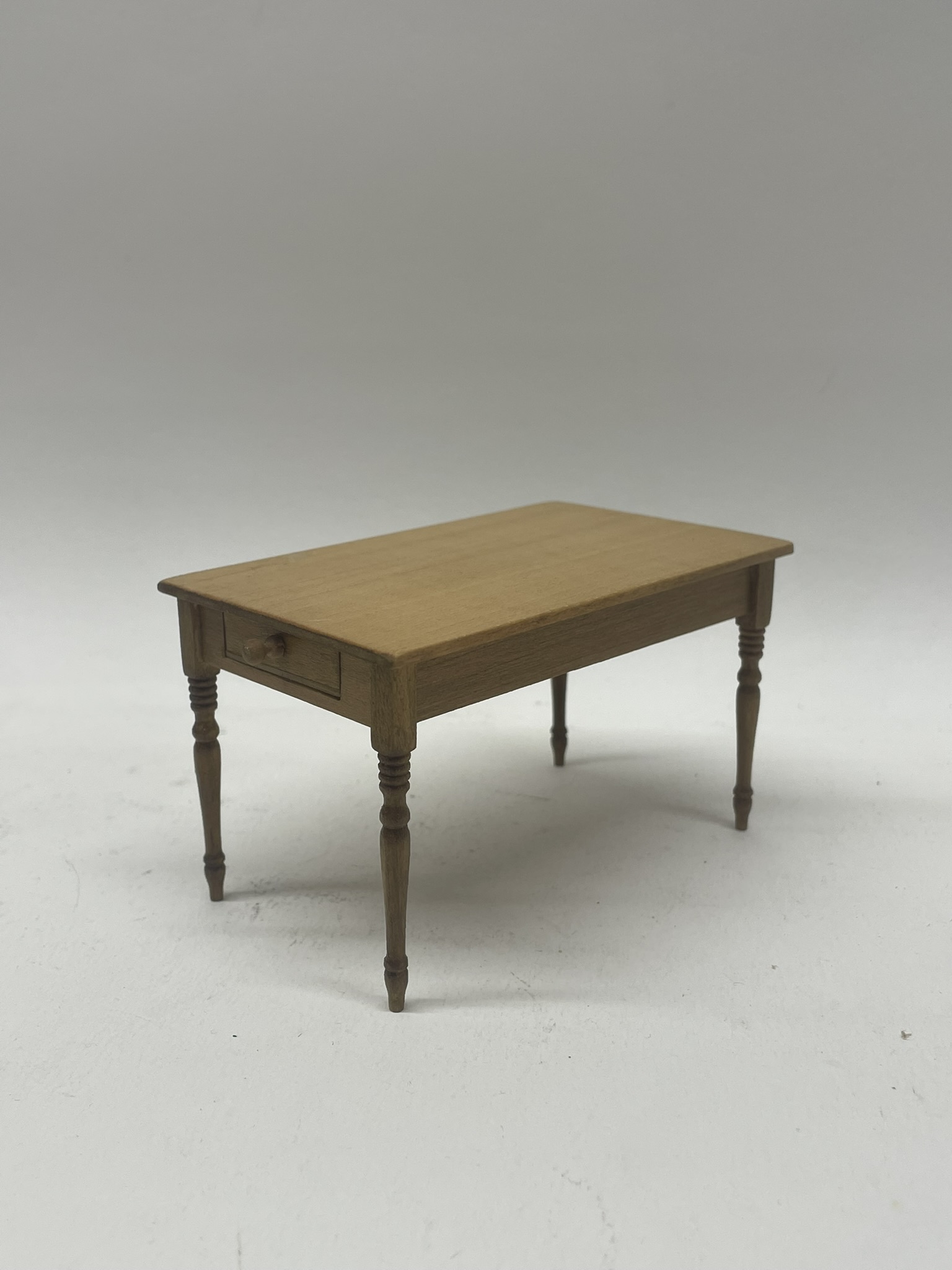 1:12th Scale Dolls House Furniture, Doug Wells- Dining Table DW14