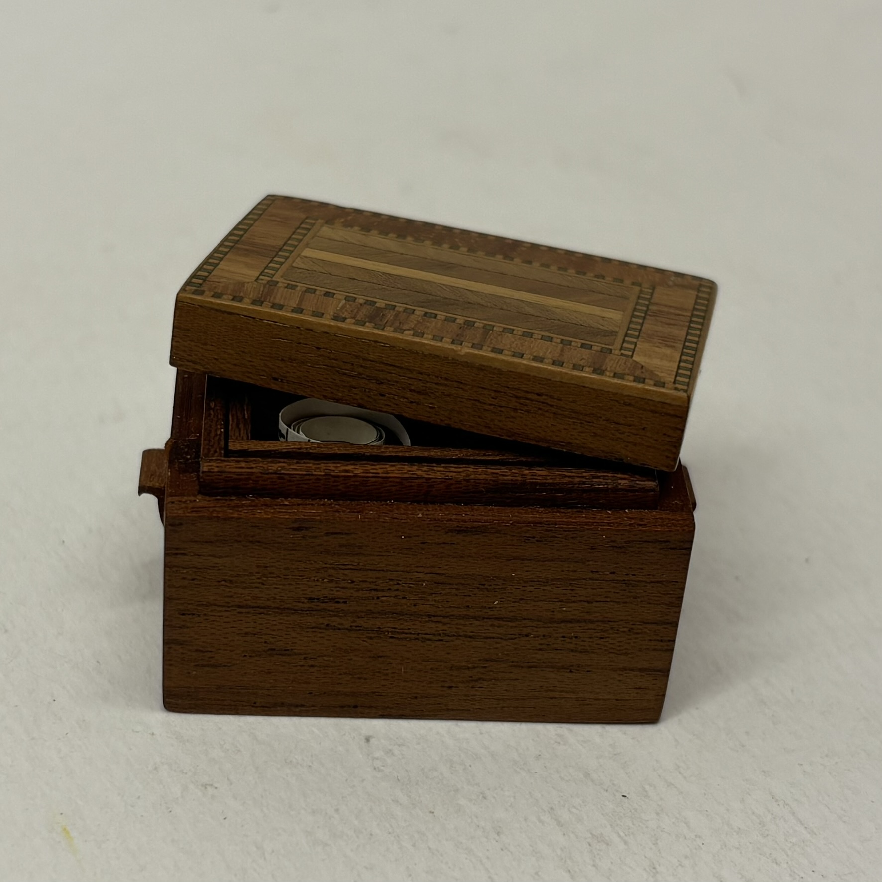 1:12th Scale Dolls House Accessories- Intricate Sewing Box, RF06