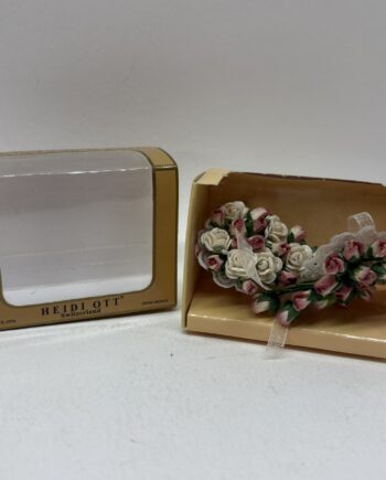 1/12th scale Dolls House Miniatures: Heidi Ott Flower Bouquets, PF05