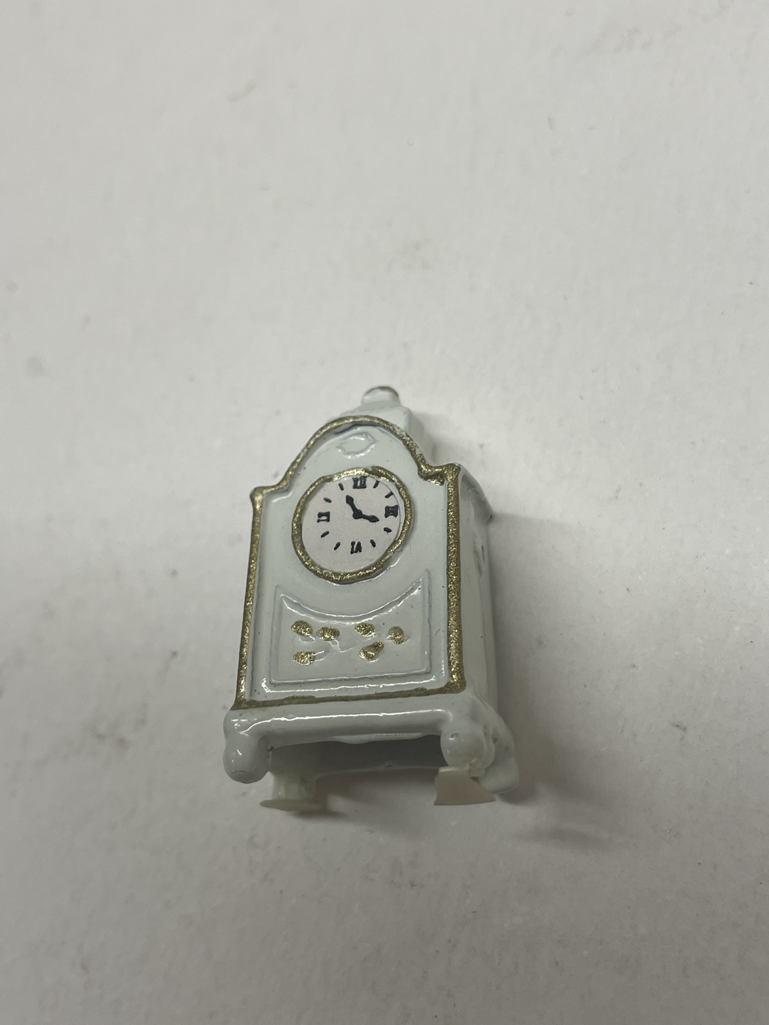Doll House 12th Scale, White Clock with Gold Edges, D3693a