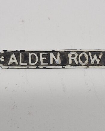 1/12th scale Dolls House Ironworks: Alden Row Unpainted House Sign, IRRS02