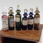 12th scale    set of 6 Chemist Bottles     T32