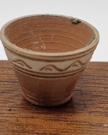 12th scale   Ceramic Pot   great detail    M53
