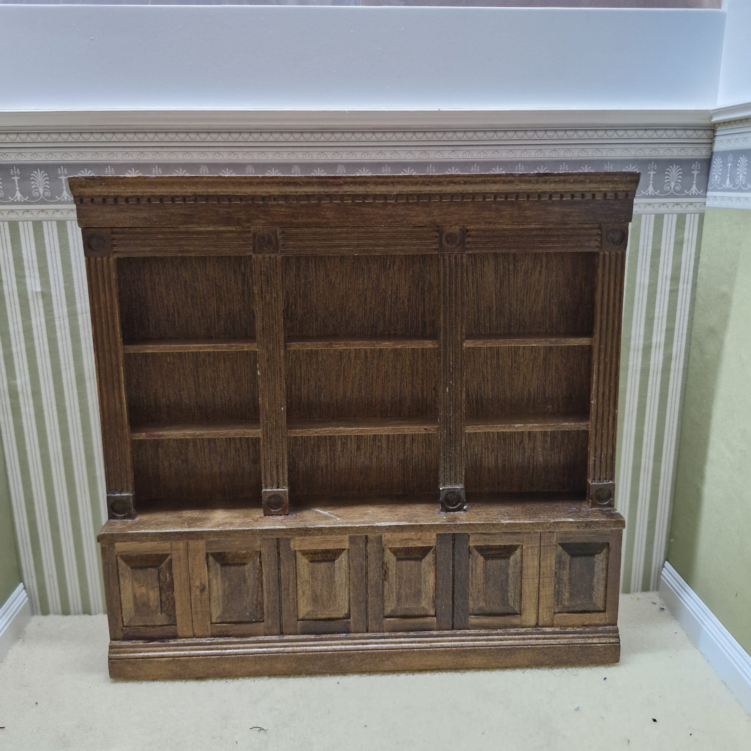 Dark Wood Bookcase or Shop Shelving unit. CHE50