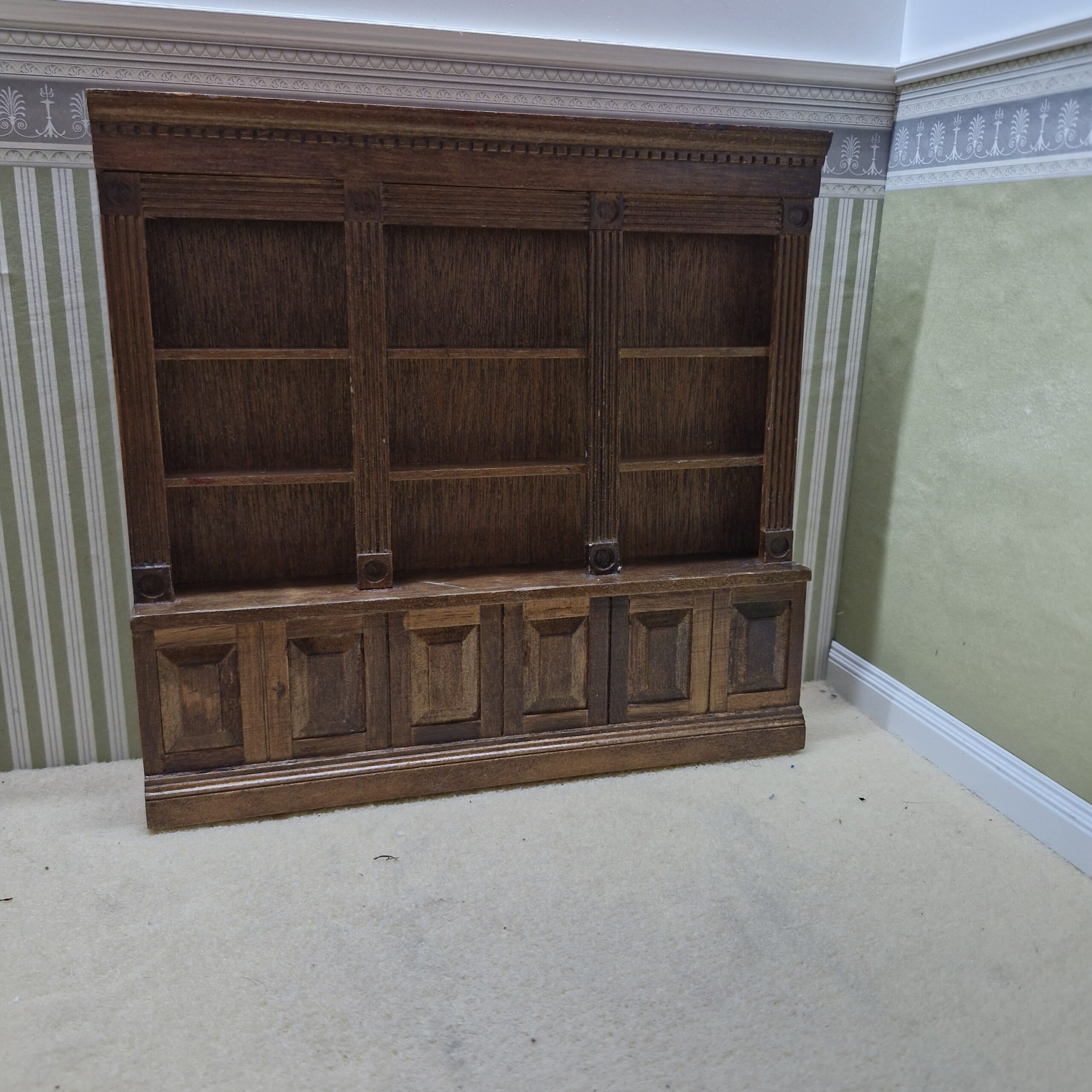 Dark Wood Bookcase or Shop Shelving unit. CHE50