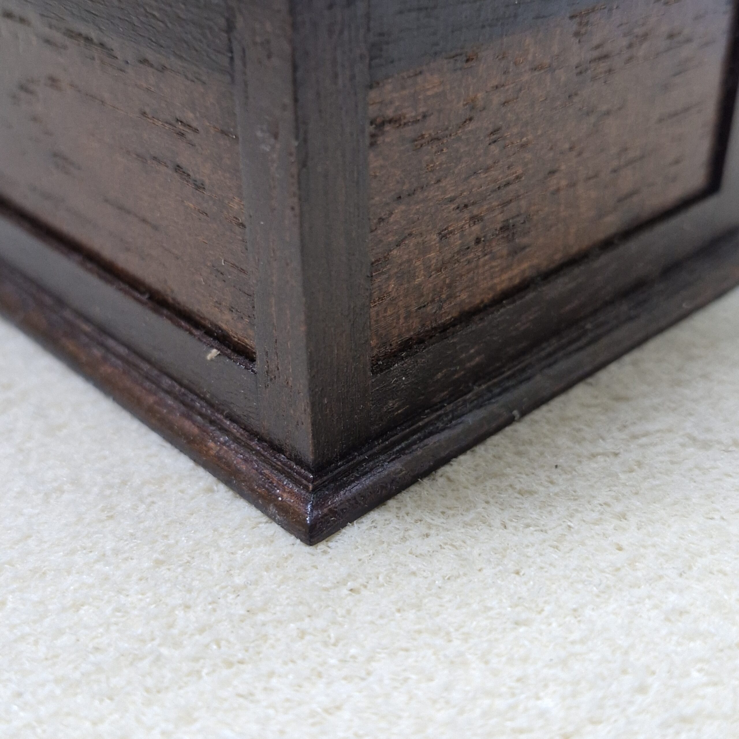 1/12th scale Mahogany Shop Display Counter Quality CHE52