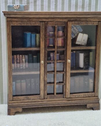 1/12th Scale Dolls House  Dark Wood Bookcase  Artisan Made CHE54