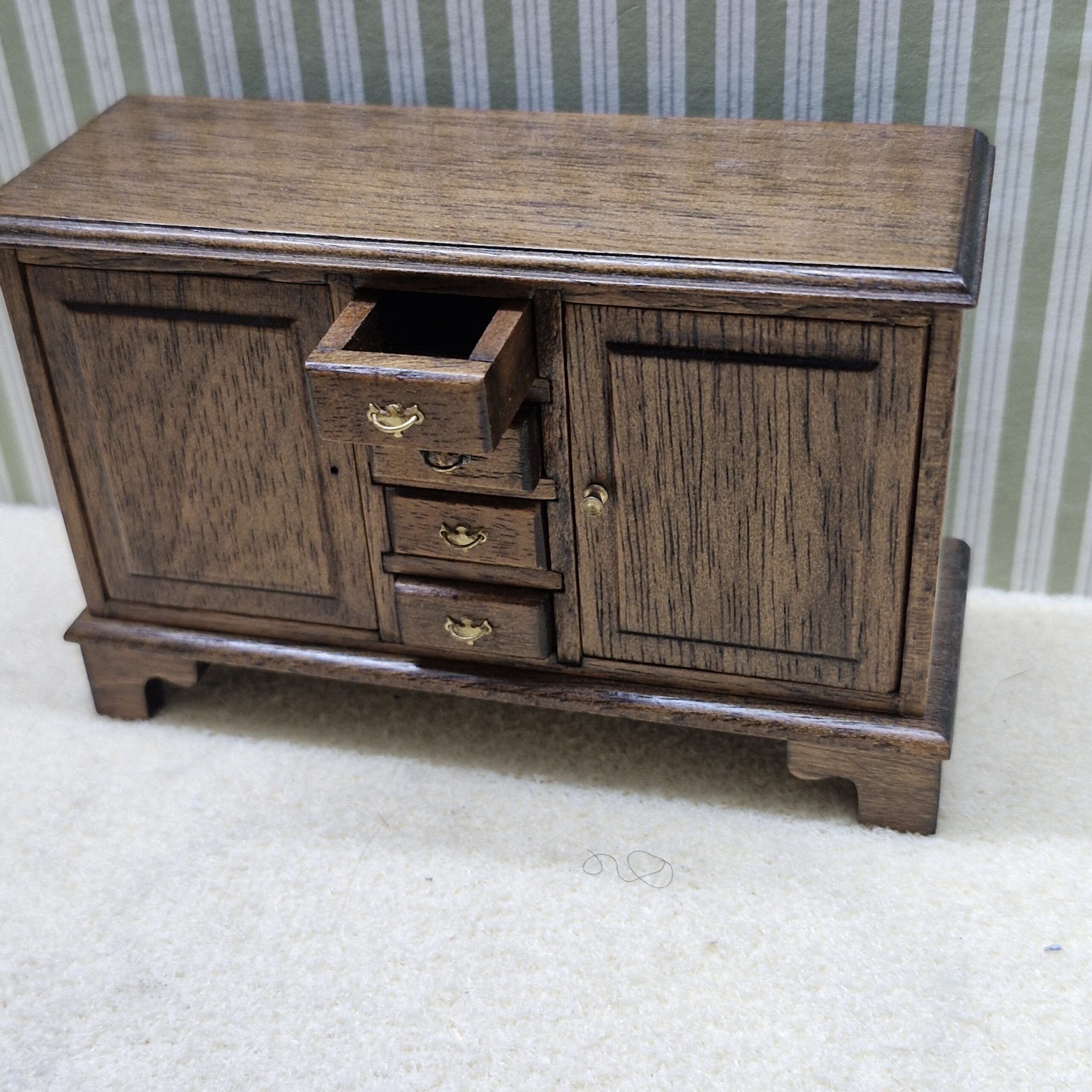 1/12th Scale Dolls House Dark Wood Side Cabinet Artisan Made CHE55