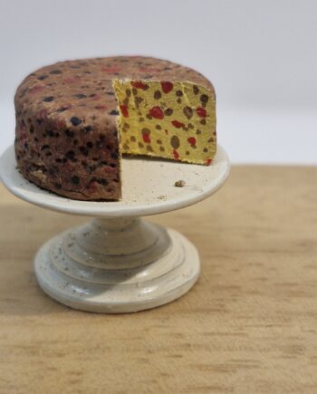 1/12th Scale Dolls House Miniature   Fruit Cake on Stand    TG34
