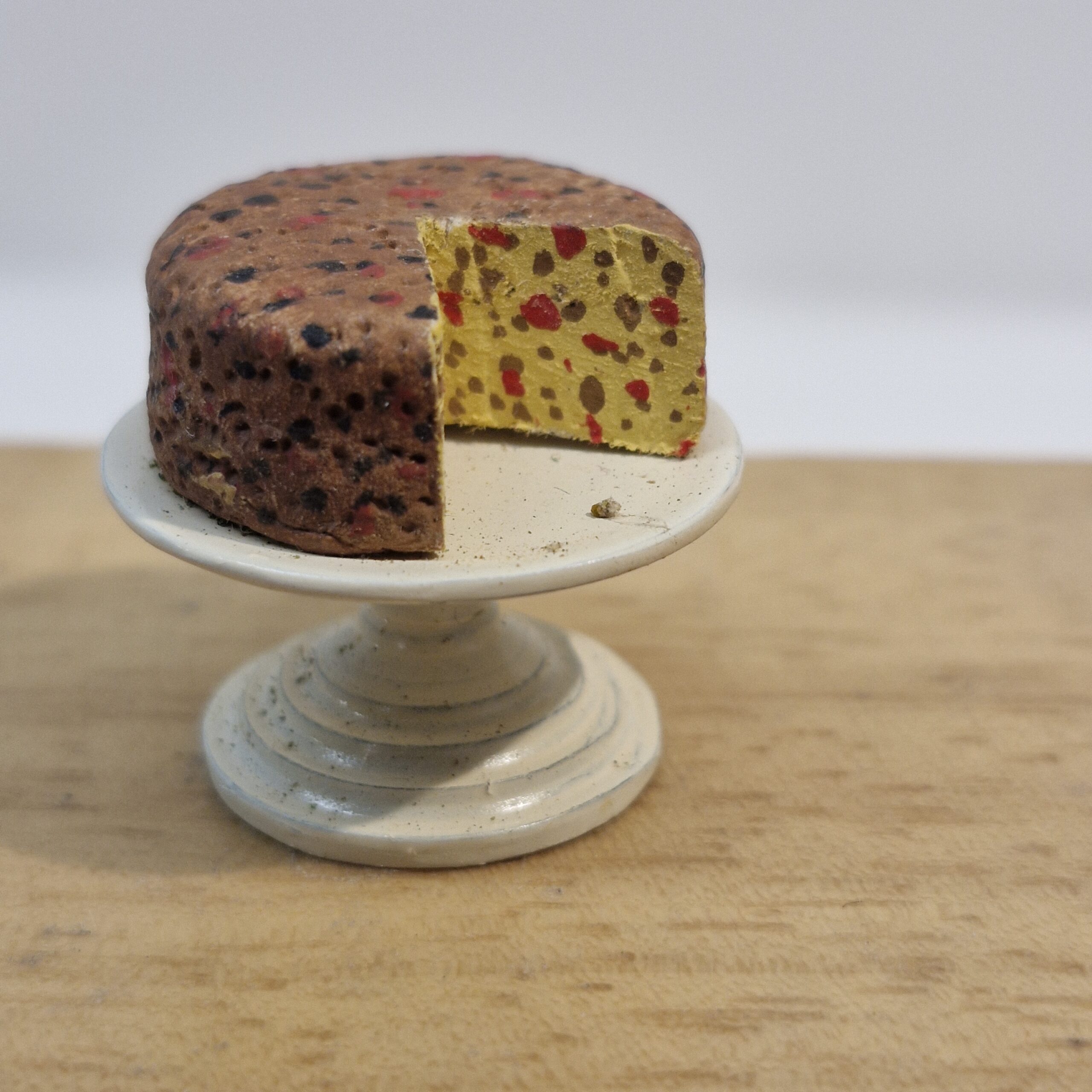 1/12th Scale Dolls House Miniature Fruit Cake on Stand TG34