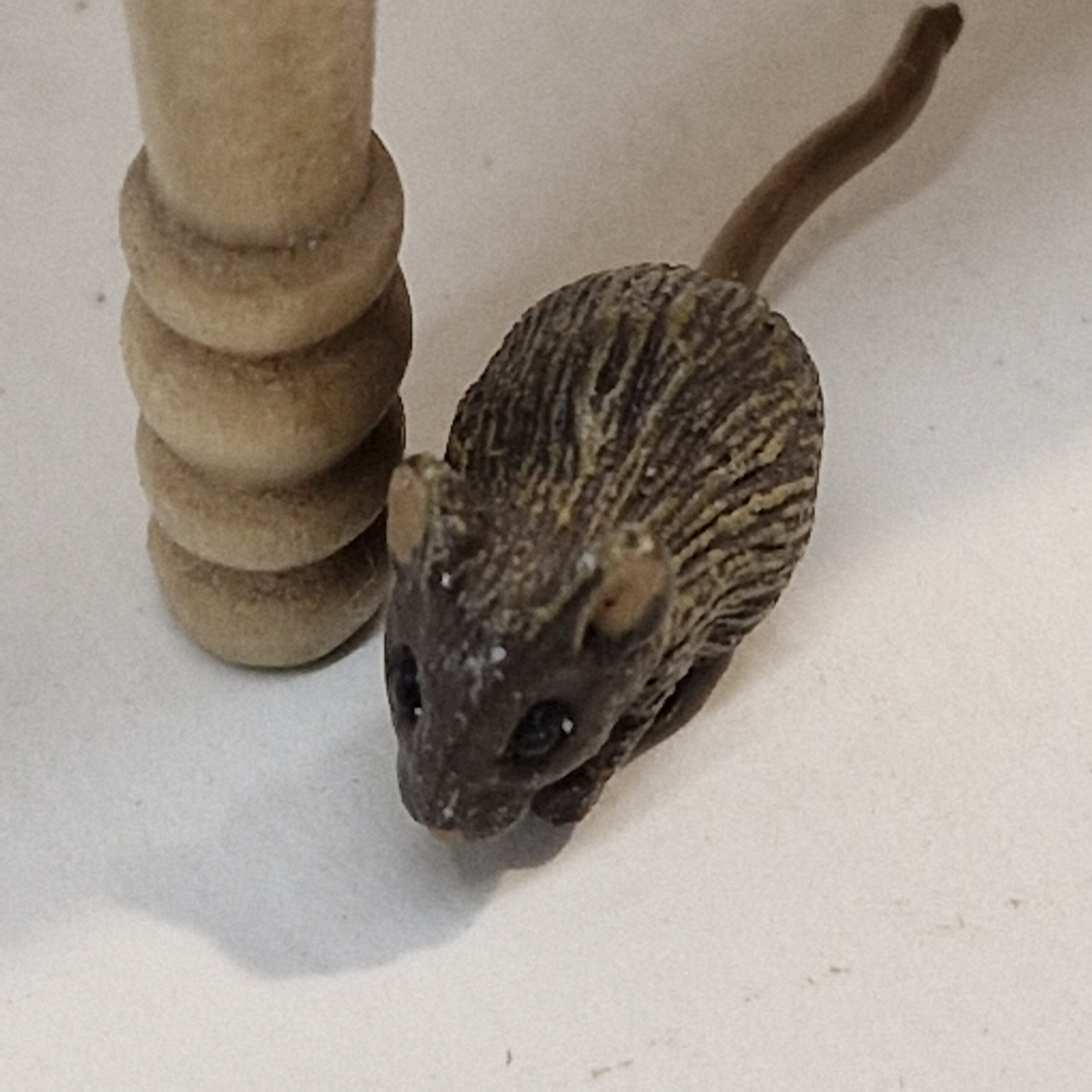 1/12th Scale Dolls House Miniature Rat TG38