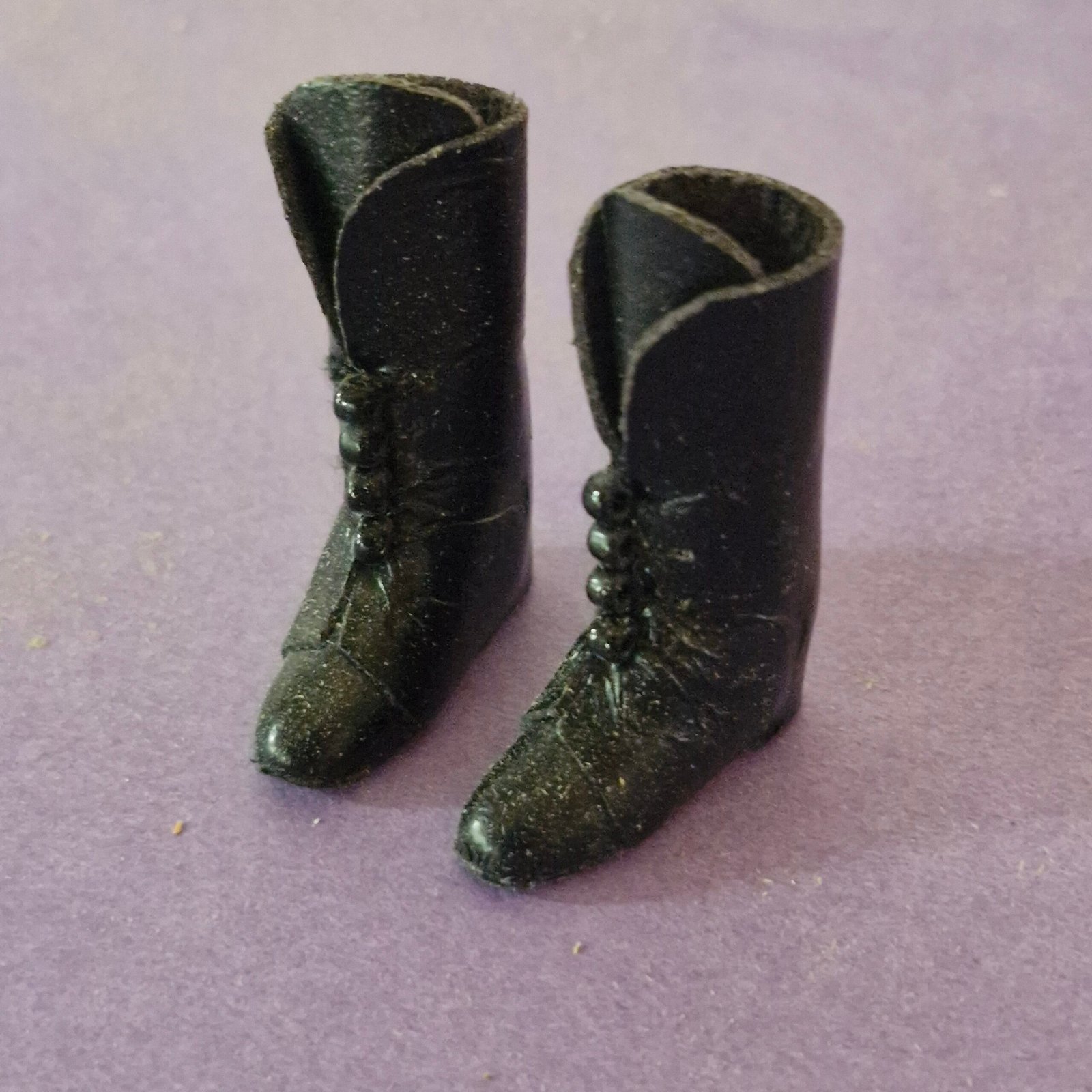 1:12th scale Dolls House Quality made Boots absolutely outstanding VEF37