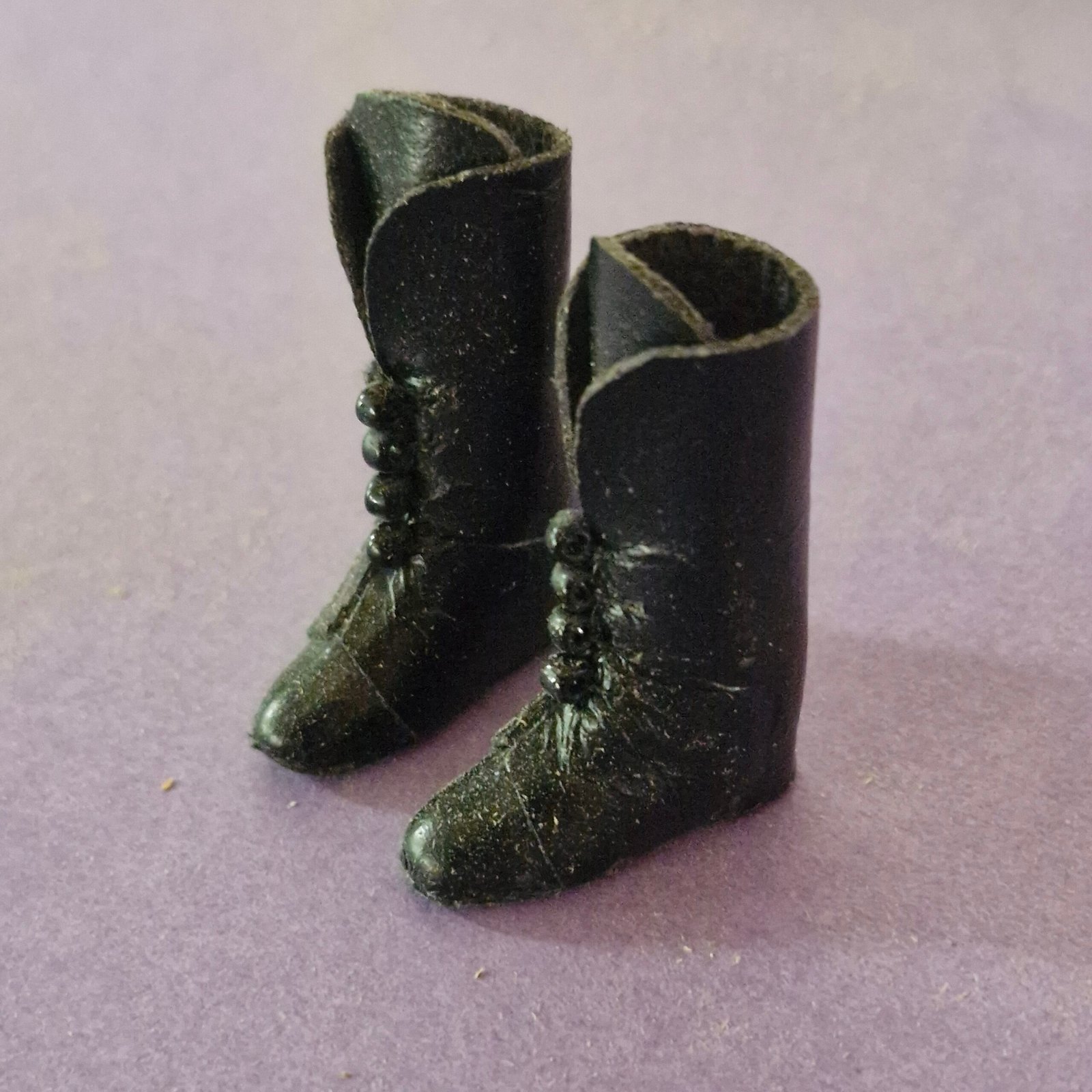 1:12th scale Dolls House Quality made Boots absolutely outstanding VEF37