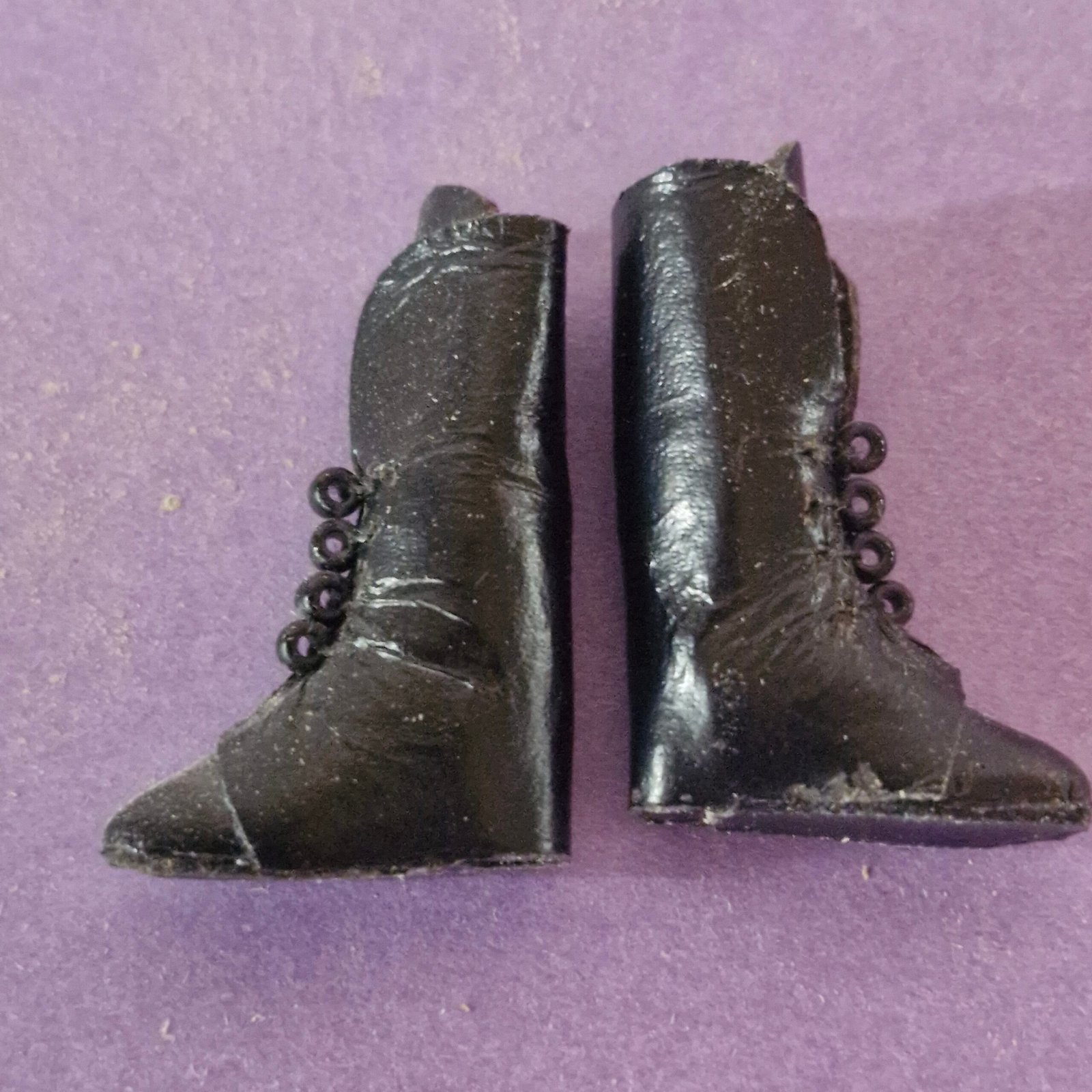 1:12th scale Dolls House Quality made Boots absolutely outstanding VEF37