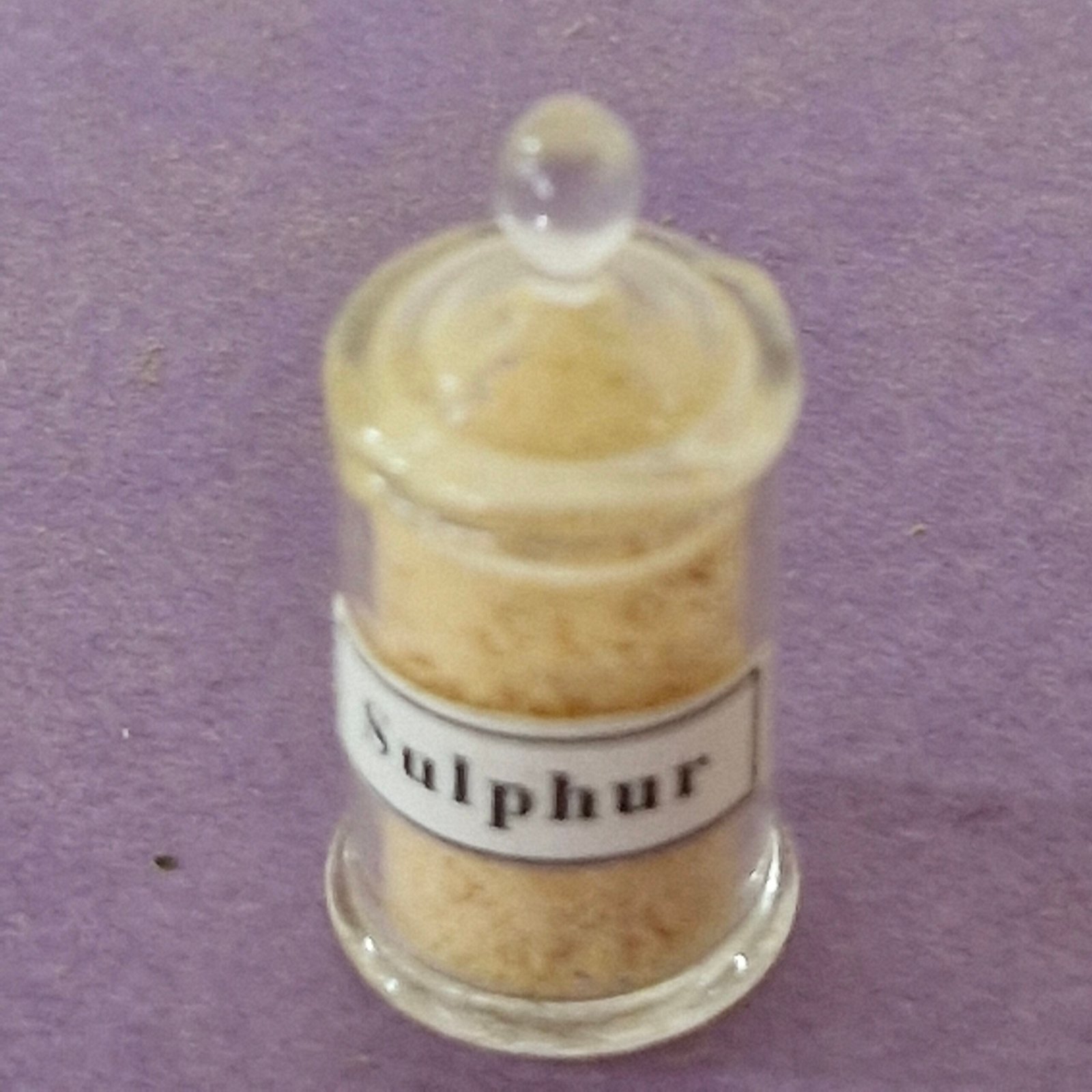 1:12th scale Dolls House Glass Jar Sulphur Label British made VEF30